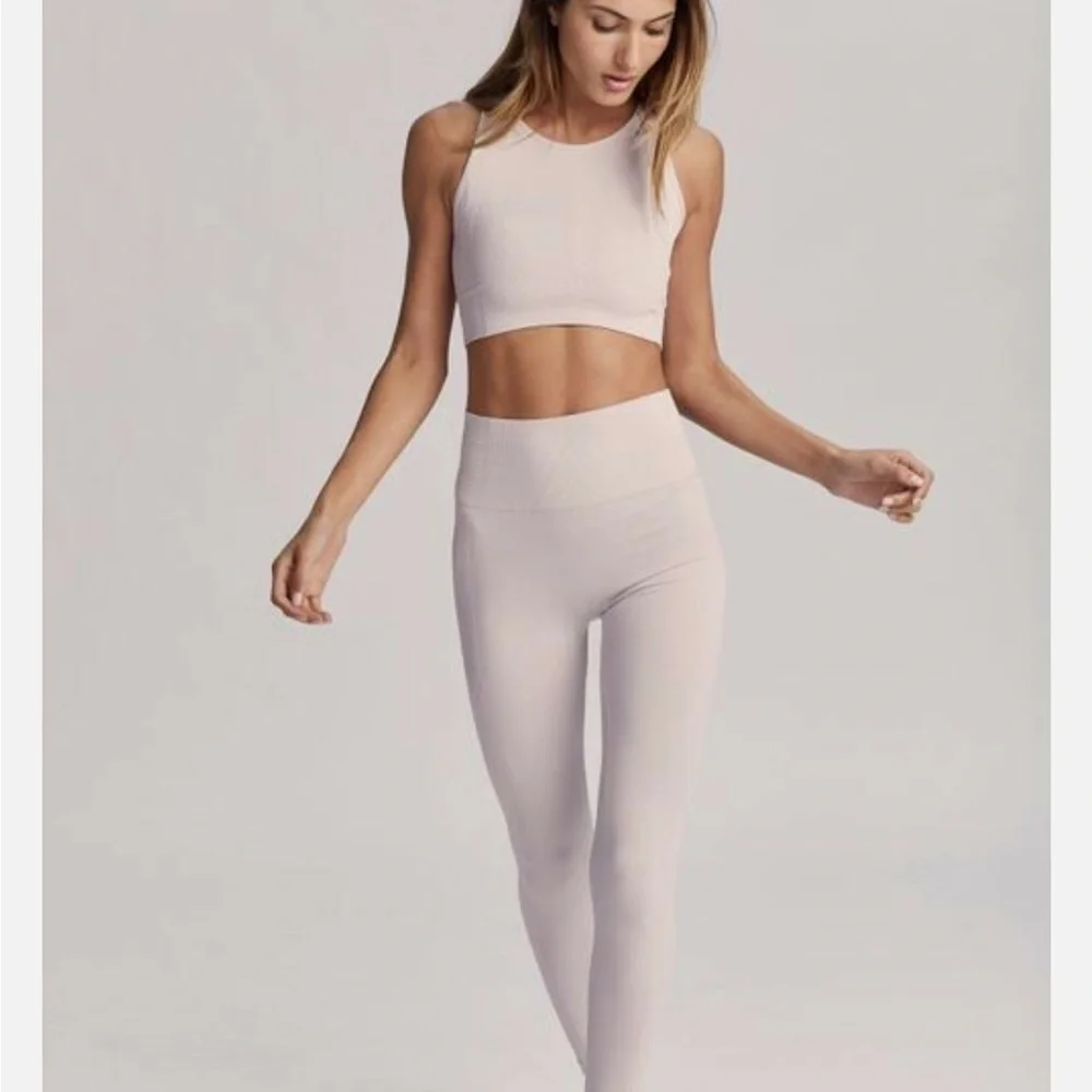 Anthropologie Leggings Seamless Design